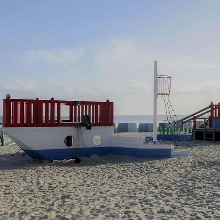 Houseboat With 2 Bedrooms דירה *