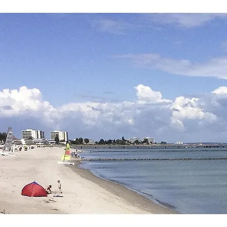 Houseboat With 2 Bedrooms * Großenbrode